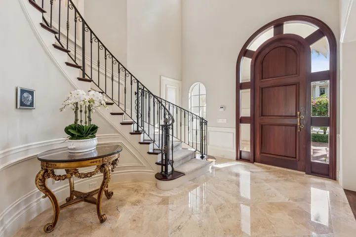 Foyer Entry