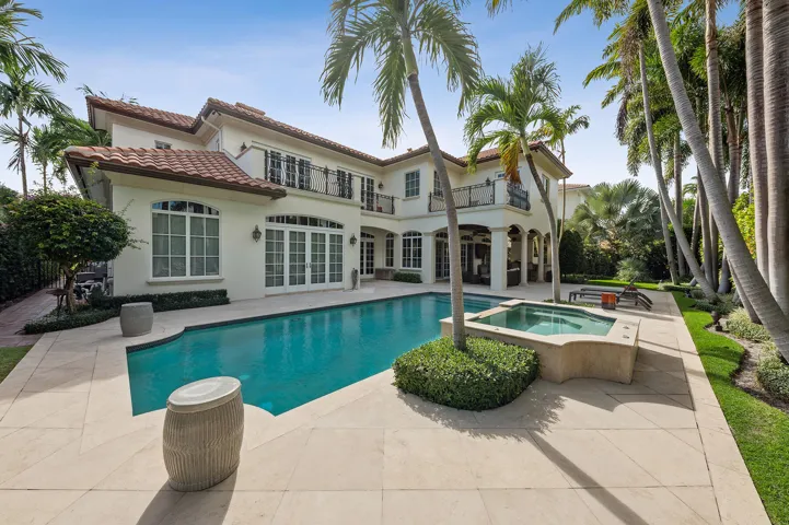 Spacious Pool Area/Spa