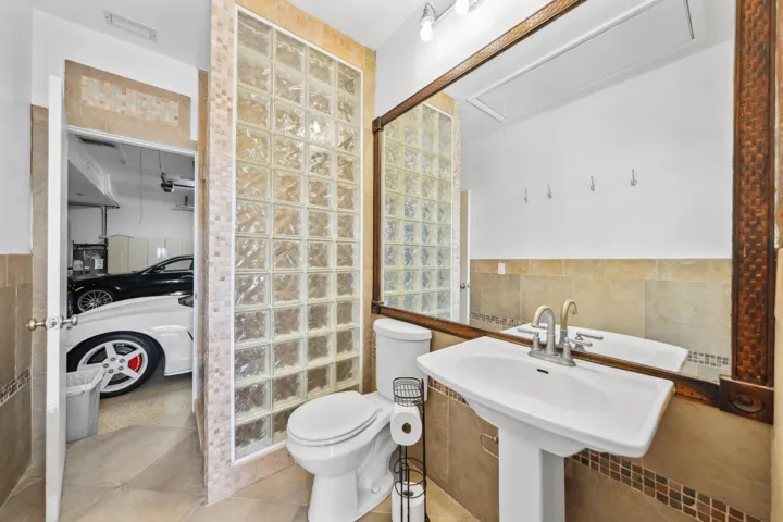 Cabana Bath With Shower