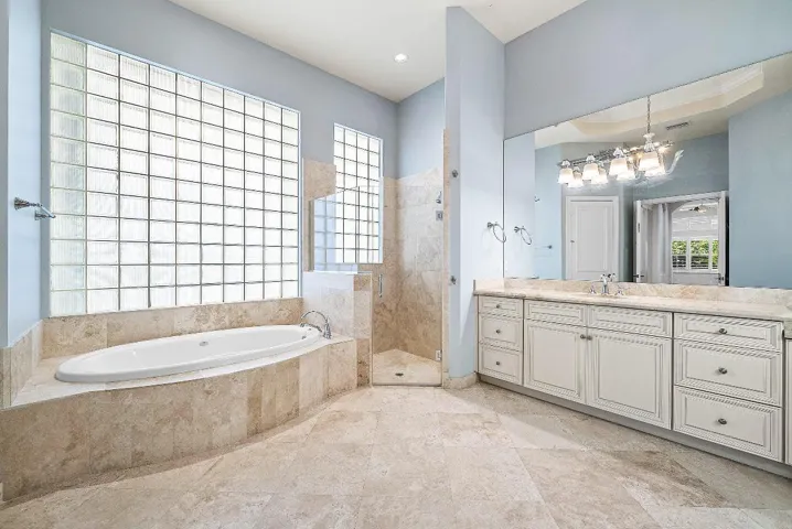 031-326CharrouxDrive-PalmBeachGardens-FL