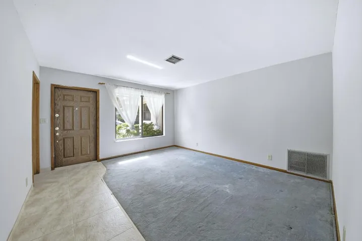 Entry/Formal Living