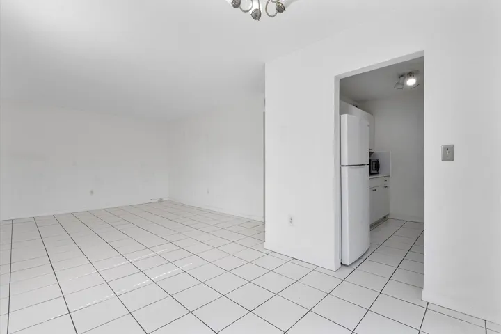 Into Kitchen