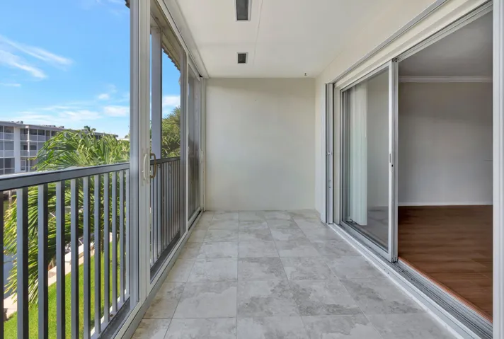 Balcony/Lania