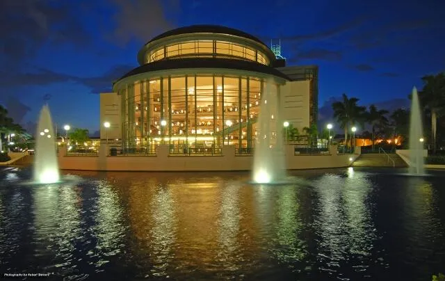 KRAVIS CENTER