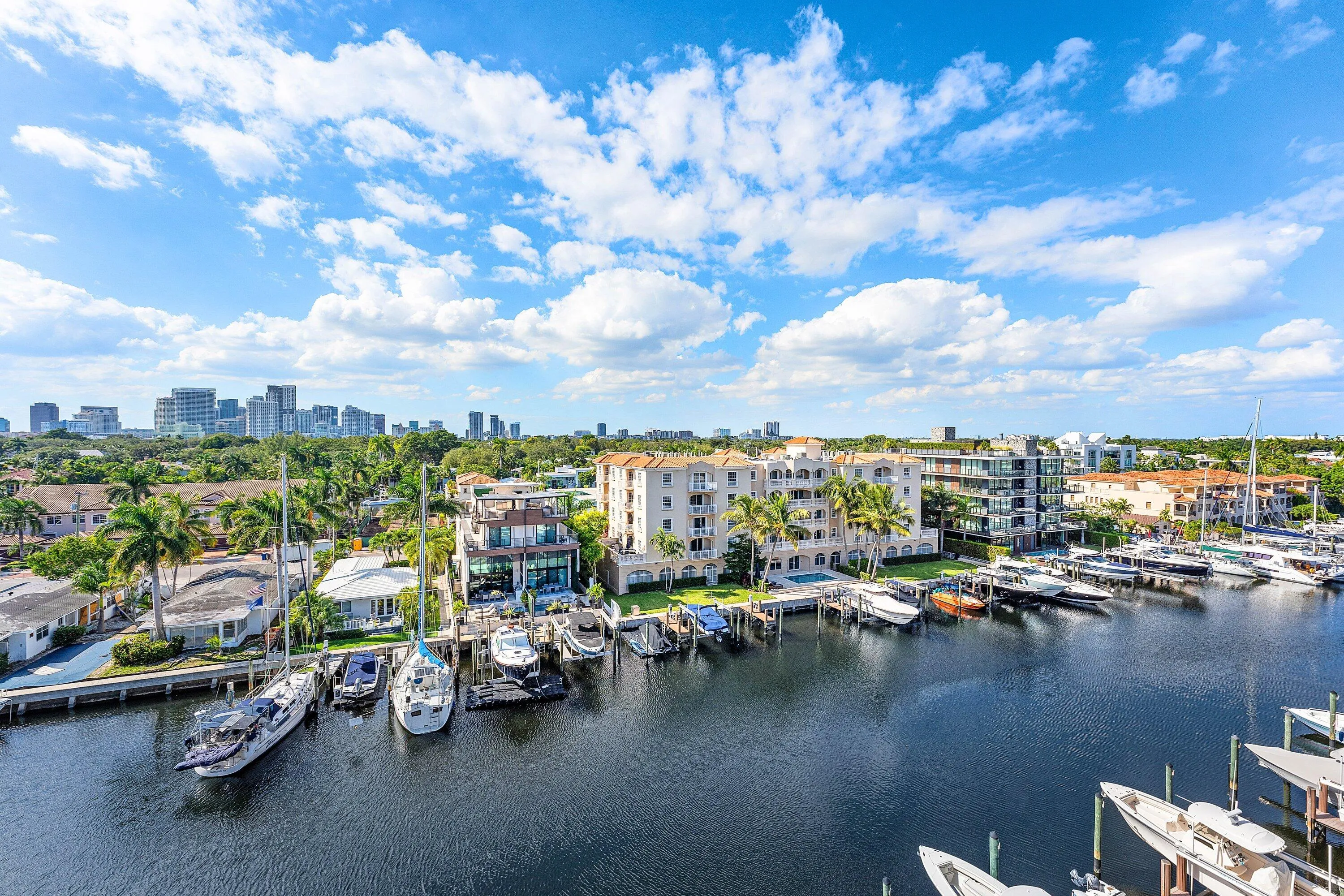025-87IsleofVeniceDrive-FortLauderdale-F