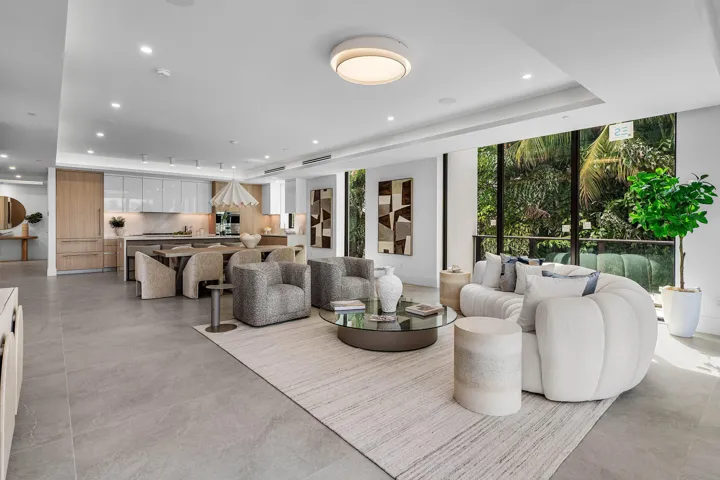 015-87IsleofVeniceDrive-FortLauderdale-F