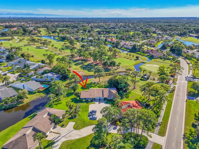 Panoramic golf views!