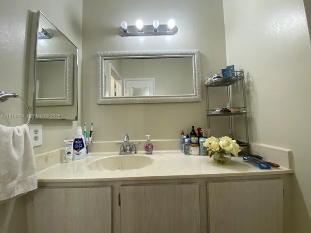 Photo 36