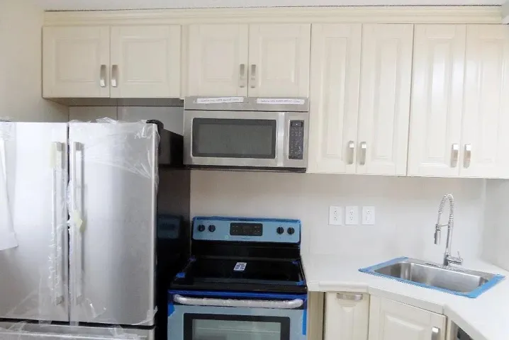 eat in kitchen