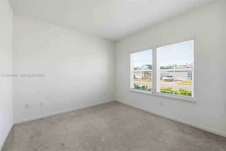 Office/ bonus room