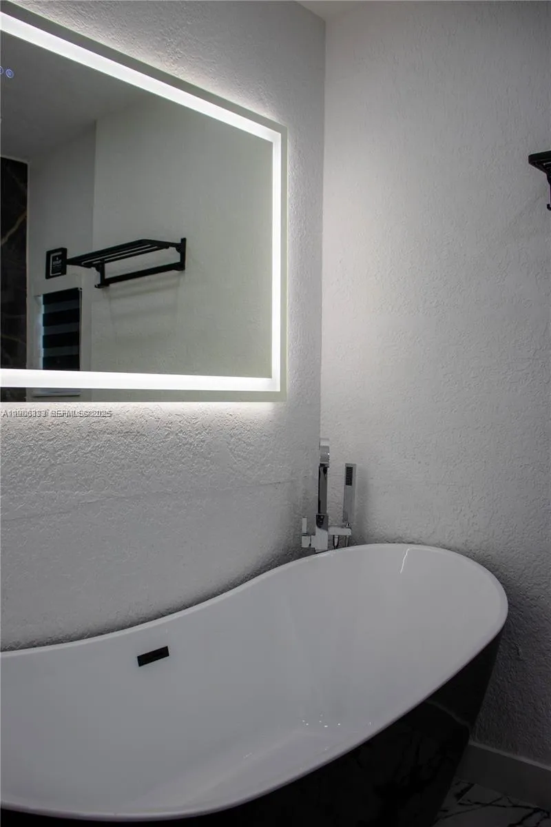 Property photo 103