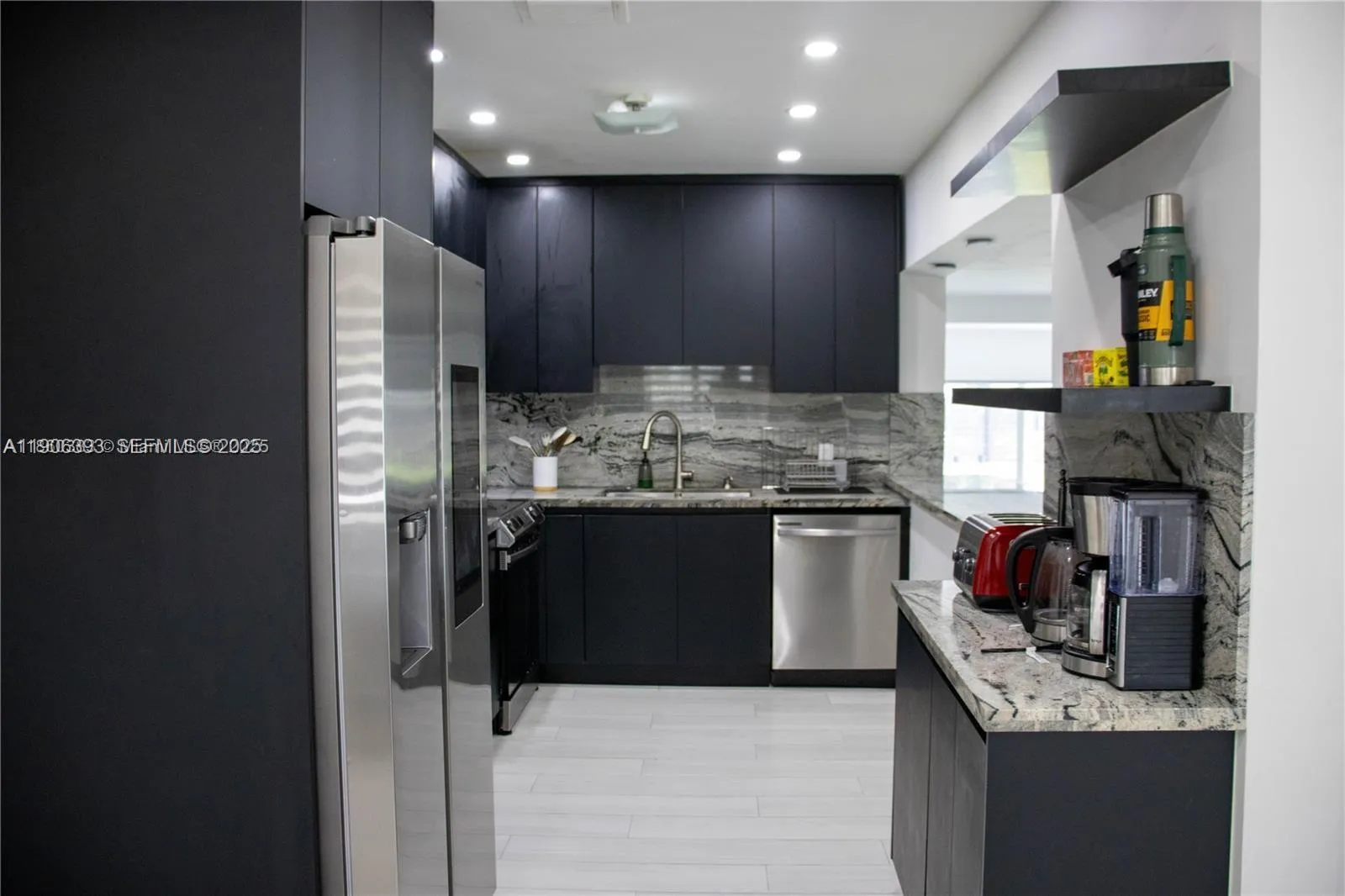 Property photo 128