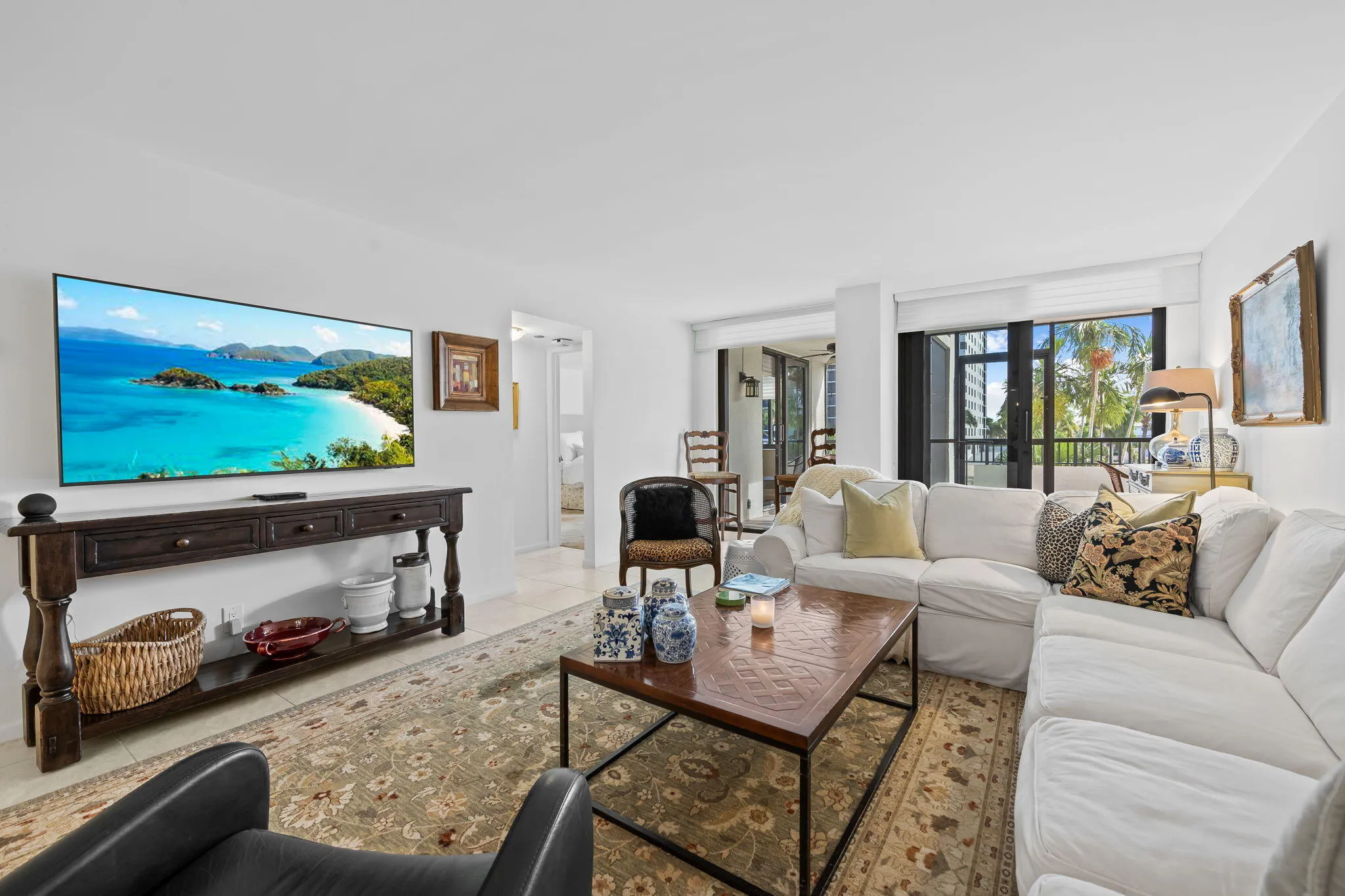 RELAX IN COMFORT PLUS BALCONY ACCESS.