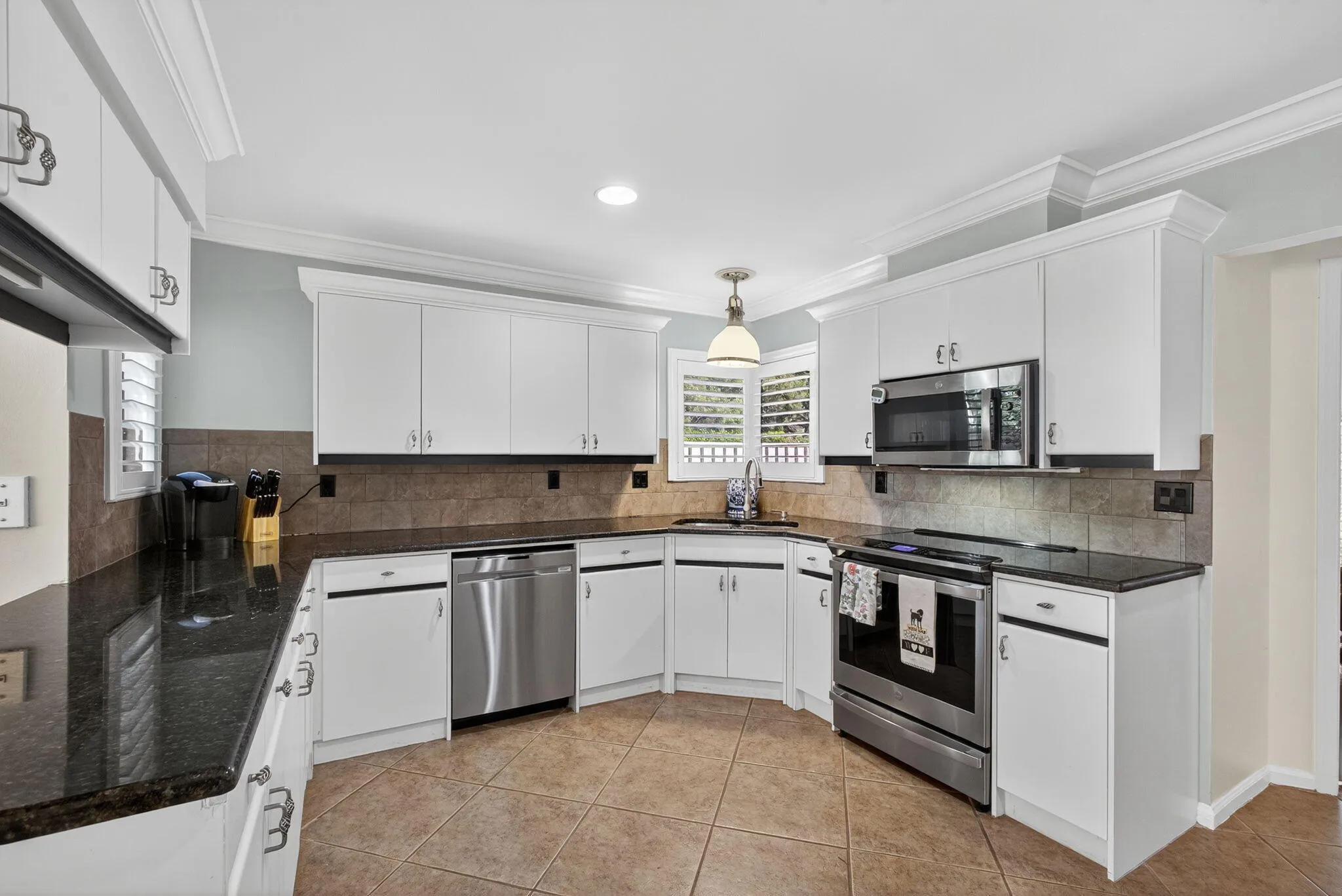Fully Updated Kitchen