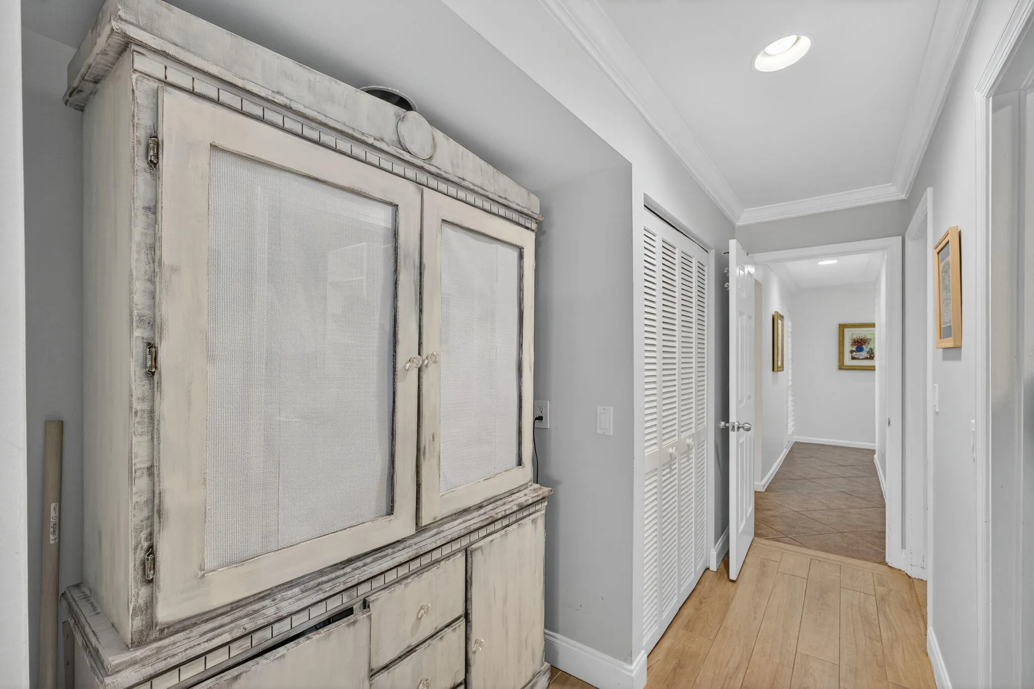 Master Hallway to Closet