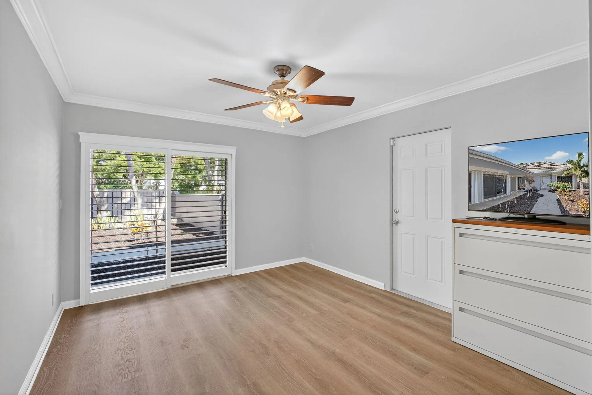 3rd Bedroom to Garage Entry