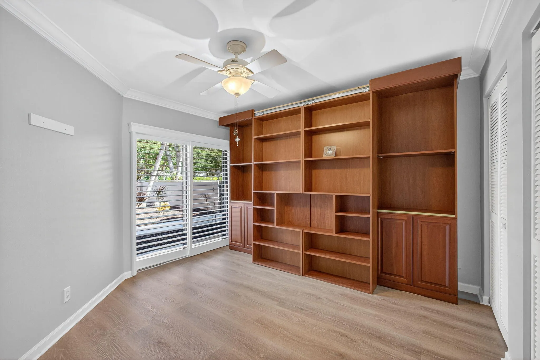 Second Bedroom to Front Yard + Murphy bed