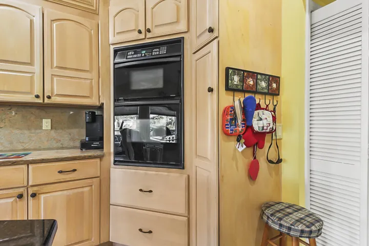 Leth Kitchen 5