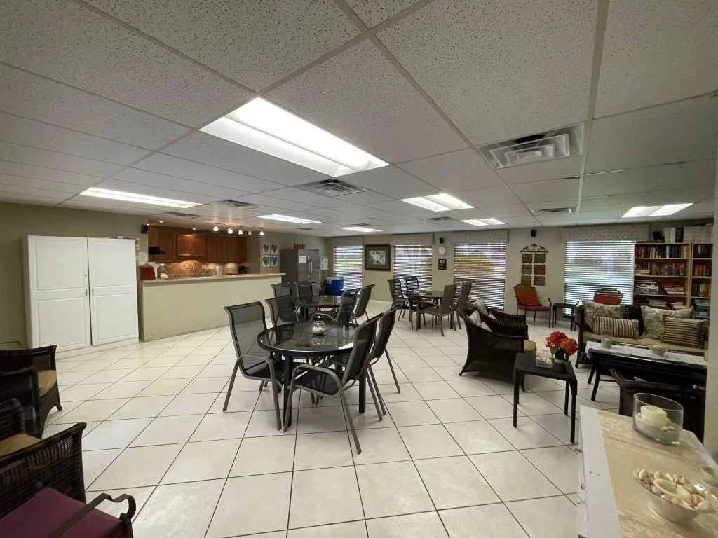 Photo 42