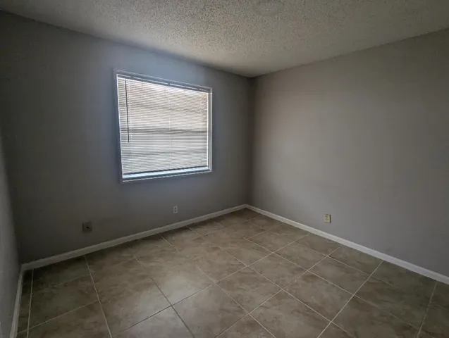 PXL_20251105_193919815