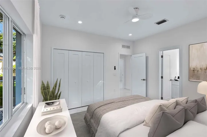 Welcome to our Virtual Master Bedroom Experience!