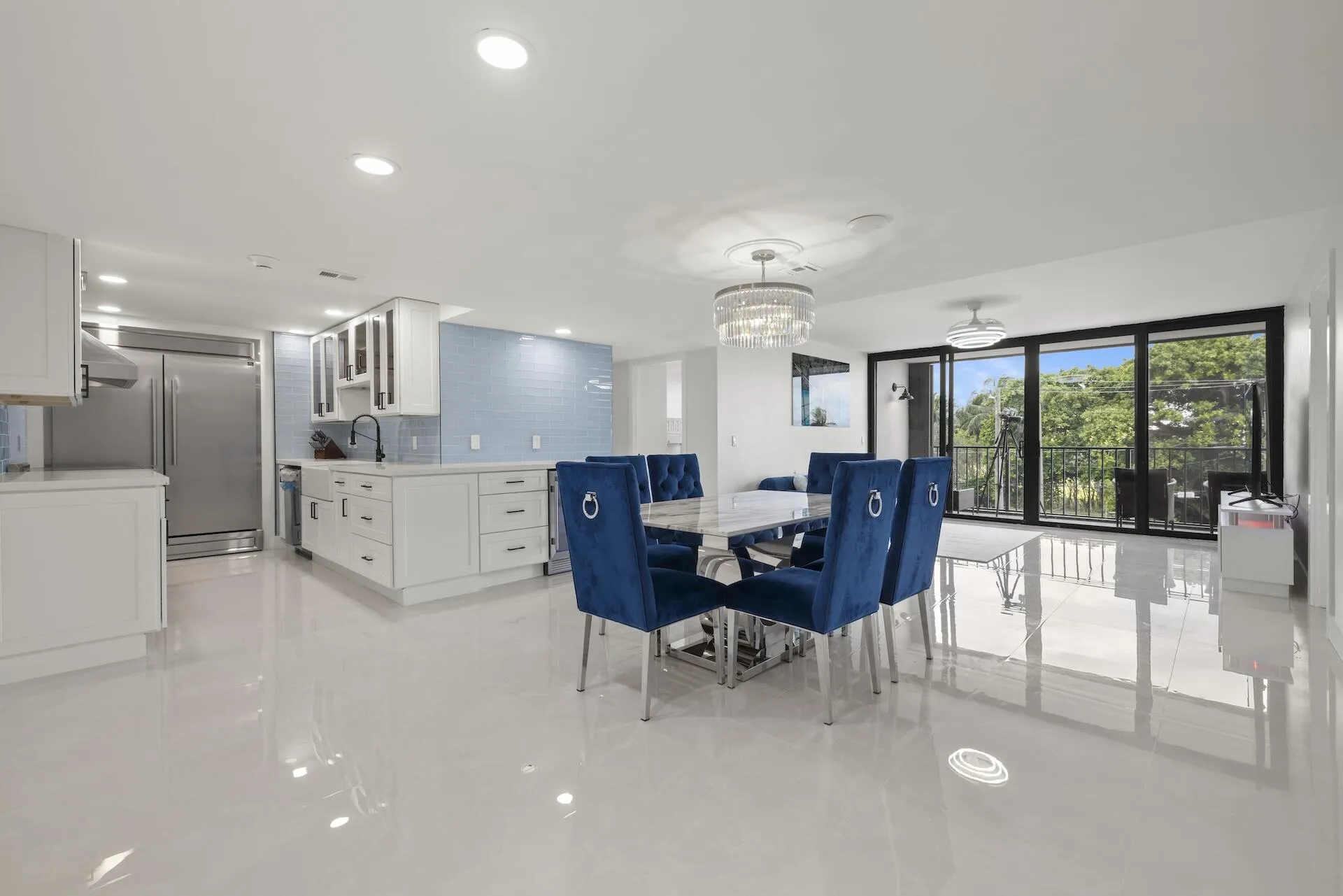 Dining/Kithen