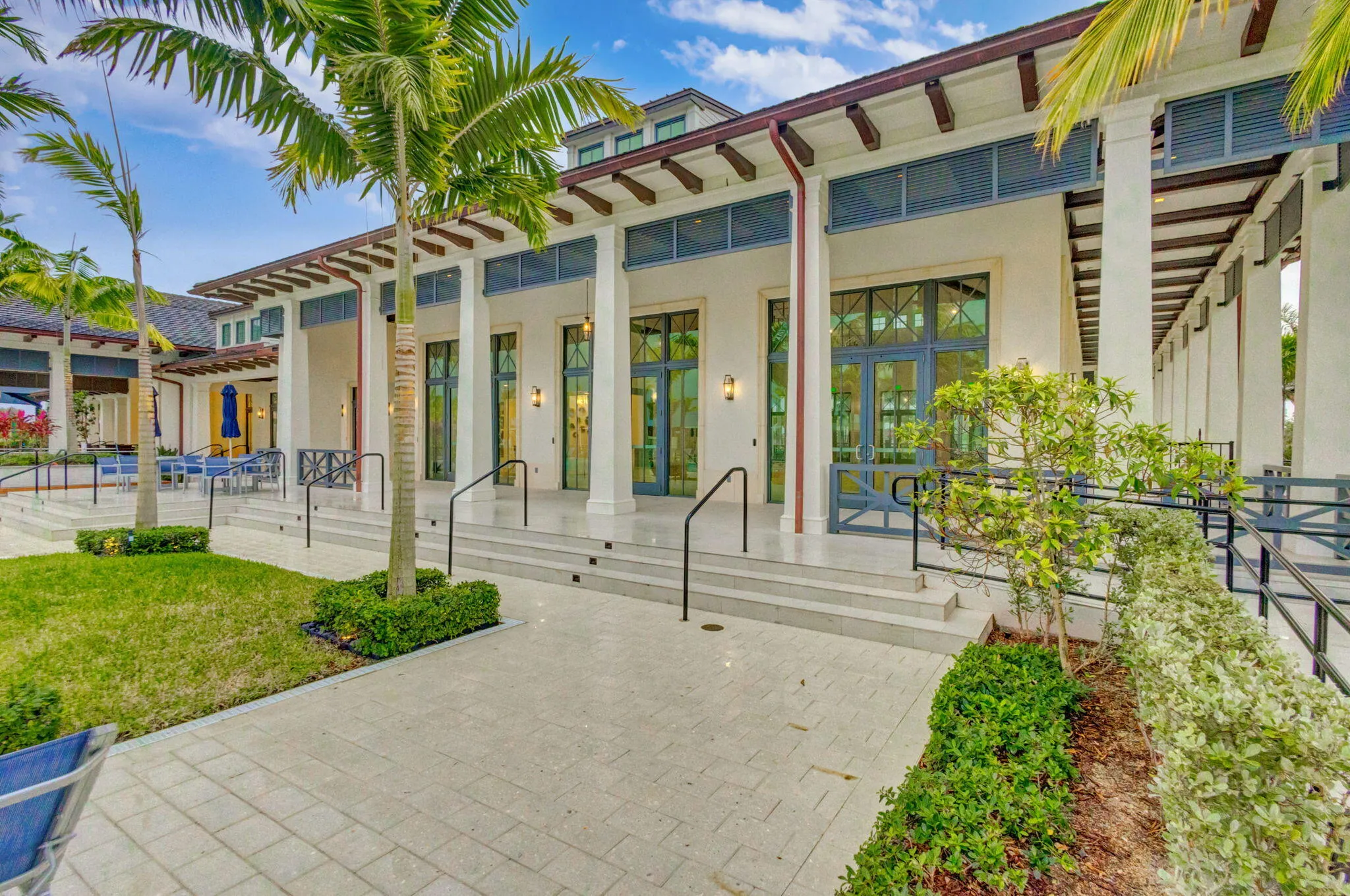 105-web-or-mls-Clubhouse 15