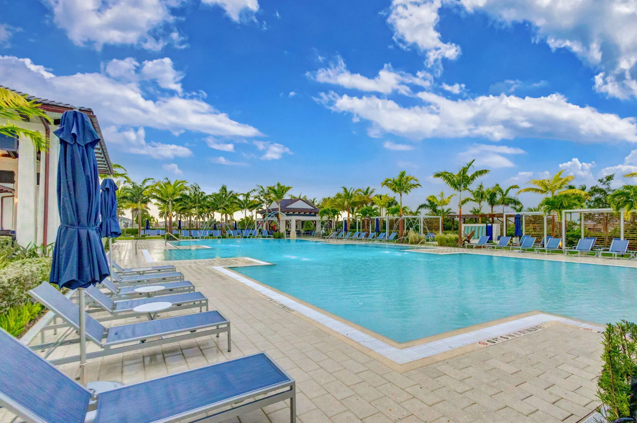 125-web-or-mls-Pool 3