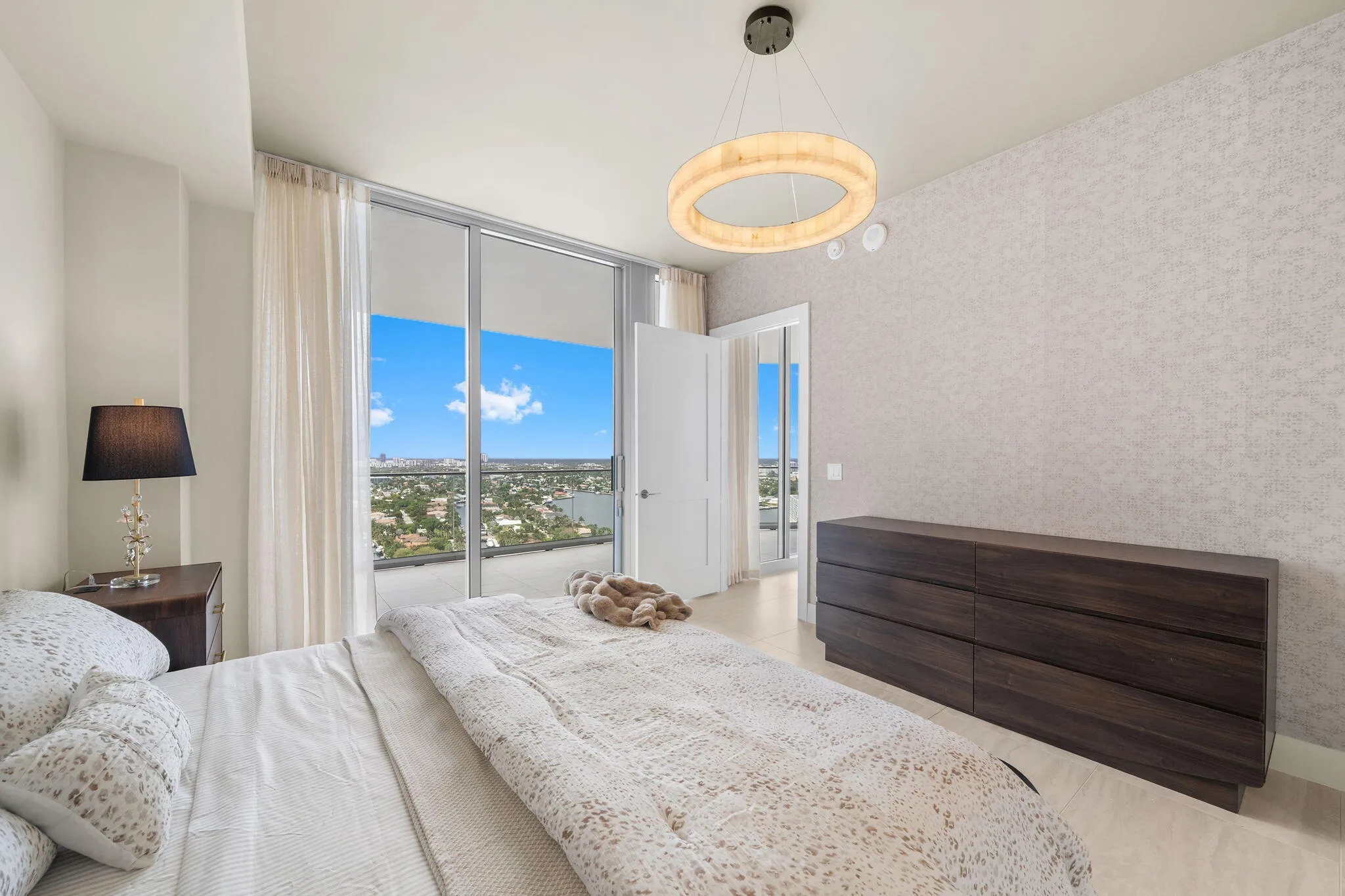 TURNKEY RESIDENCE