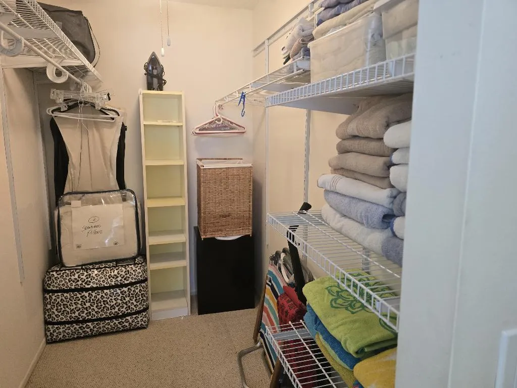 MASTER BEDRM CLOSET