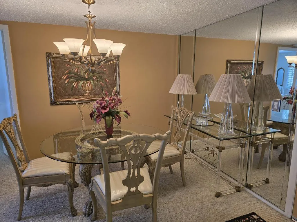 DINING RM AREA