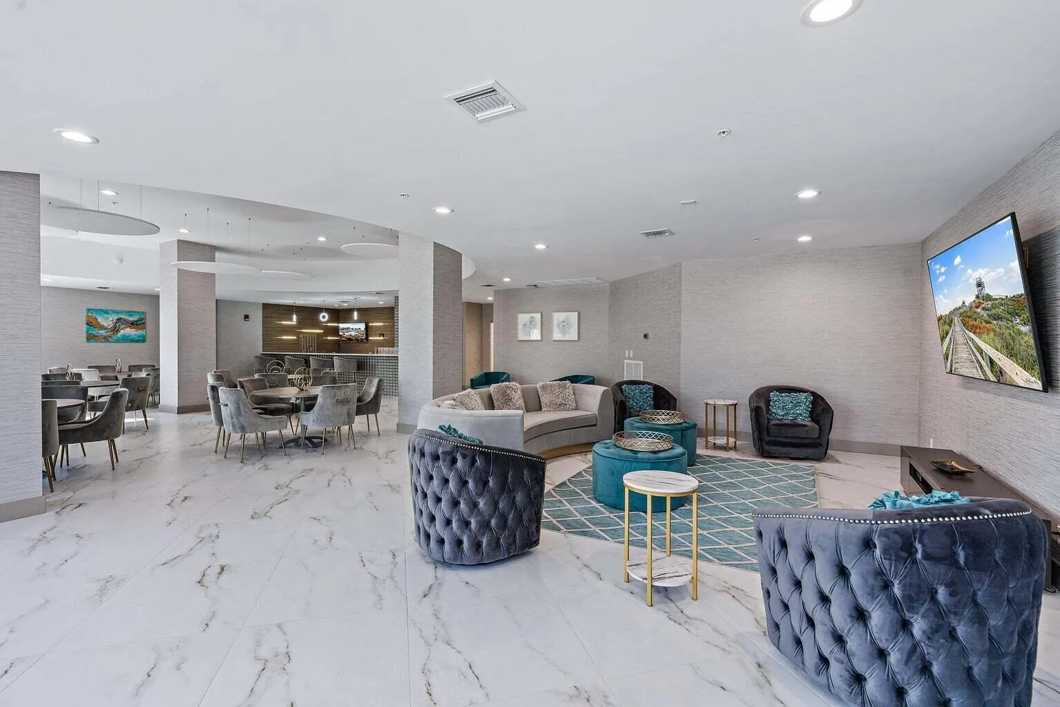 Community Ocean Room