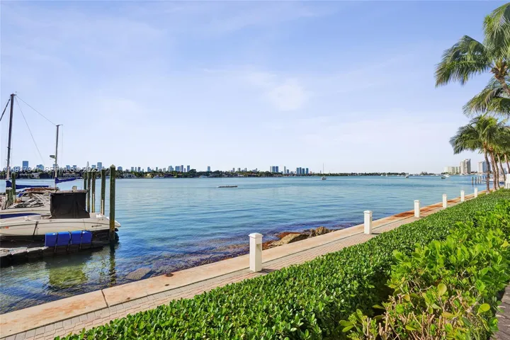 Bay walk