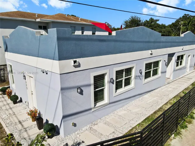 305 NW 58th St