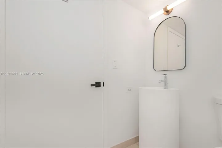 Modern Guest Bath