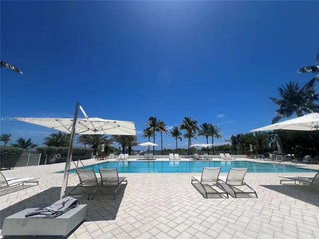 RESORT LIKE POOL AND BBQ AREA