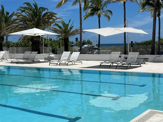 SPACIOUS POOL DECK