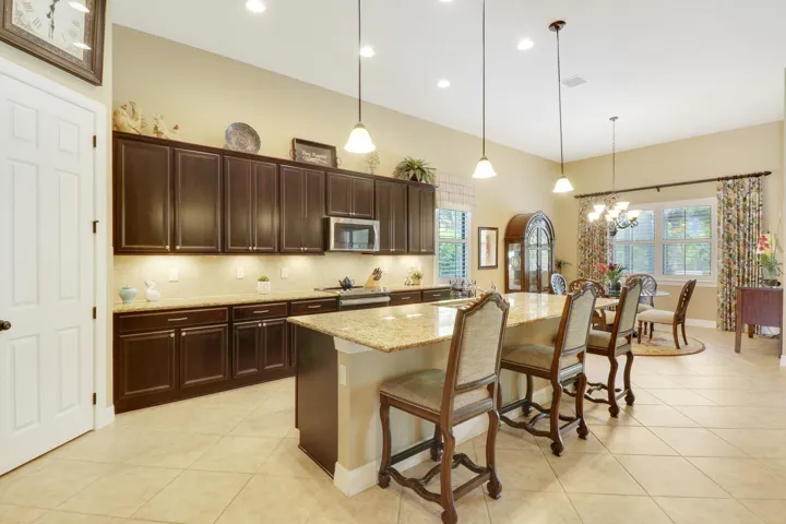 Kitchen 4