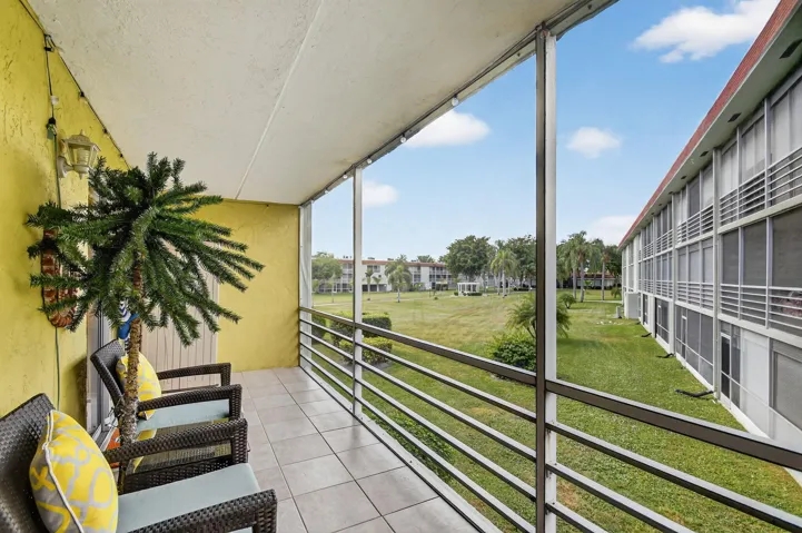 Screened Balcony