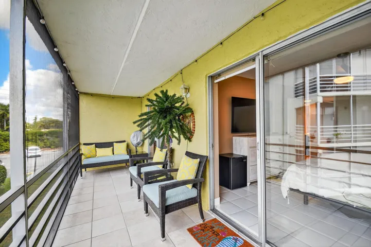Screened Balcony