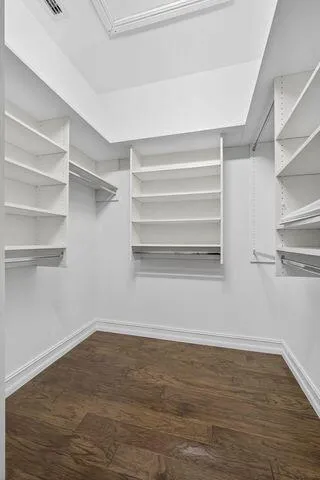 10418 Orchid Primary Closet