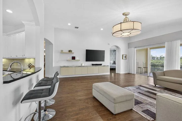 10418 dining room