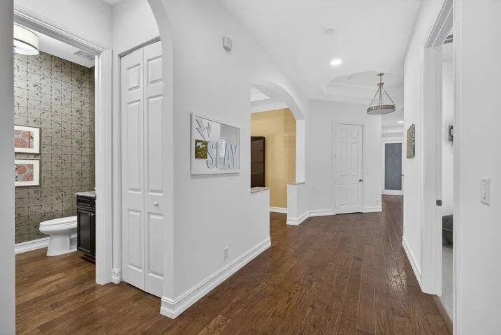 10418 Orchid Second floor landing