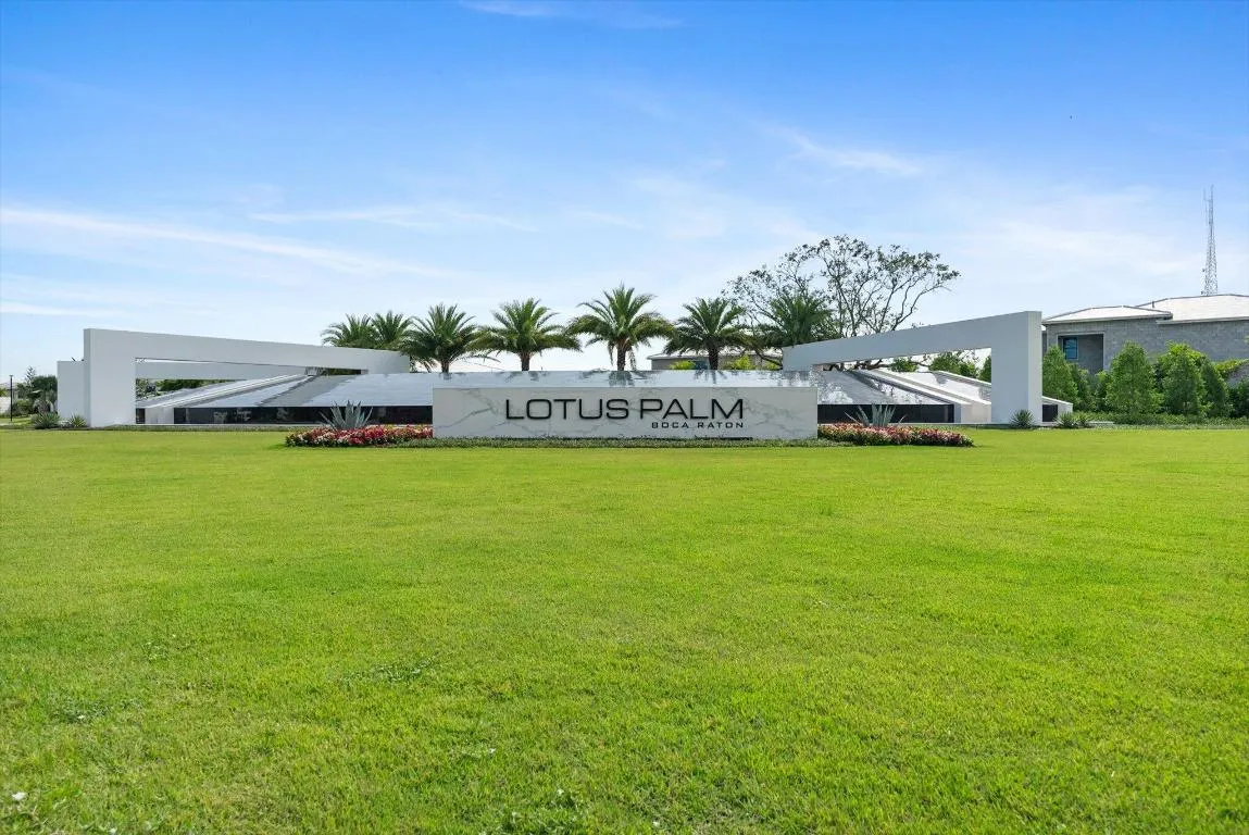 Lotus Palm