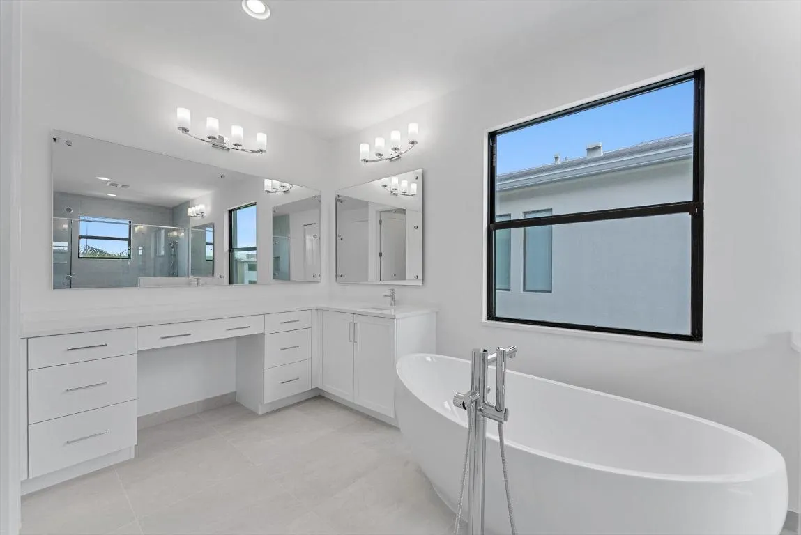 Primary bath