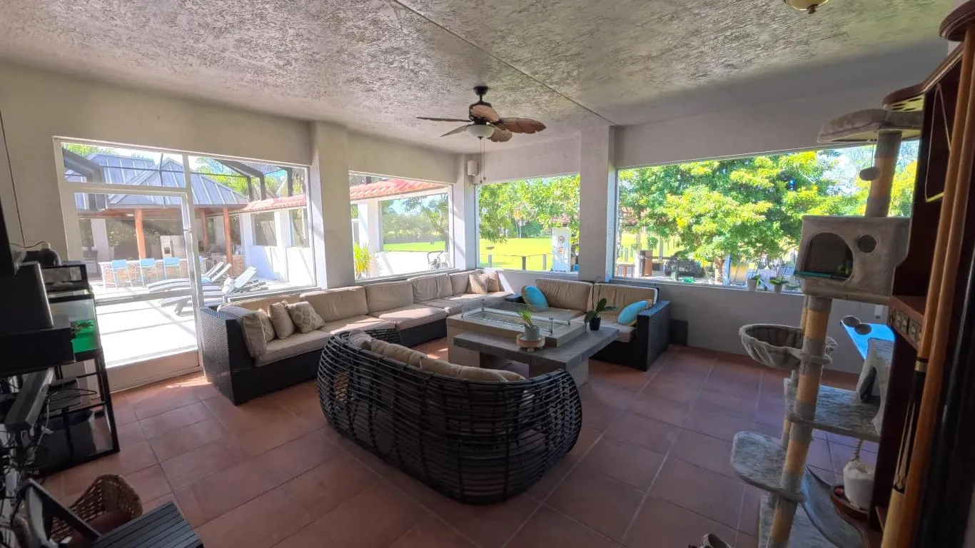 Internal Fire pit room 1