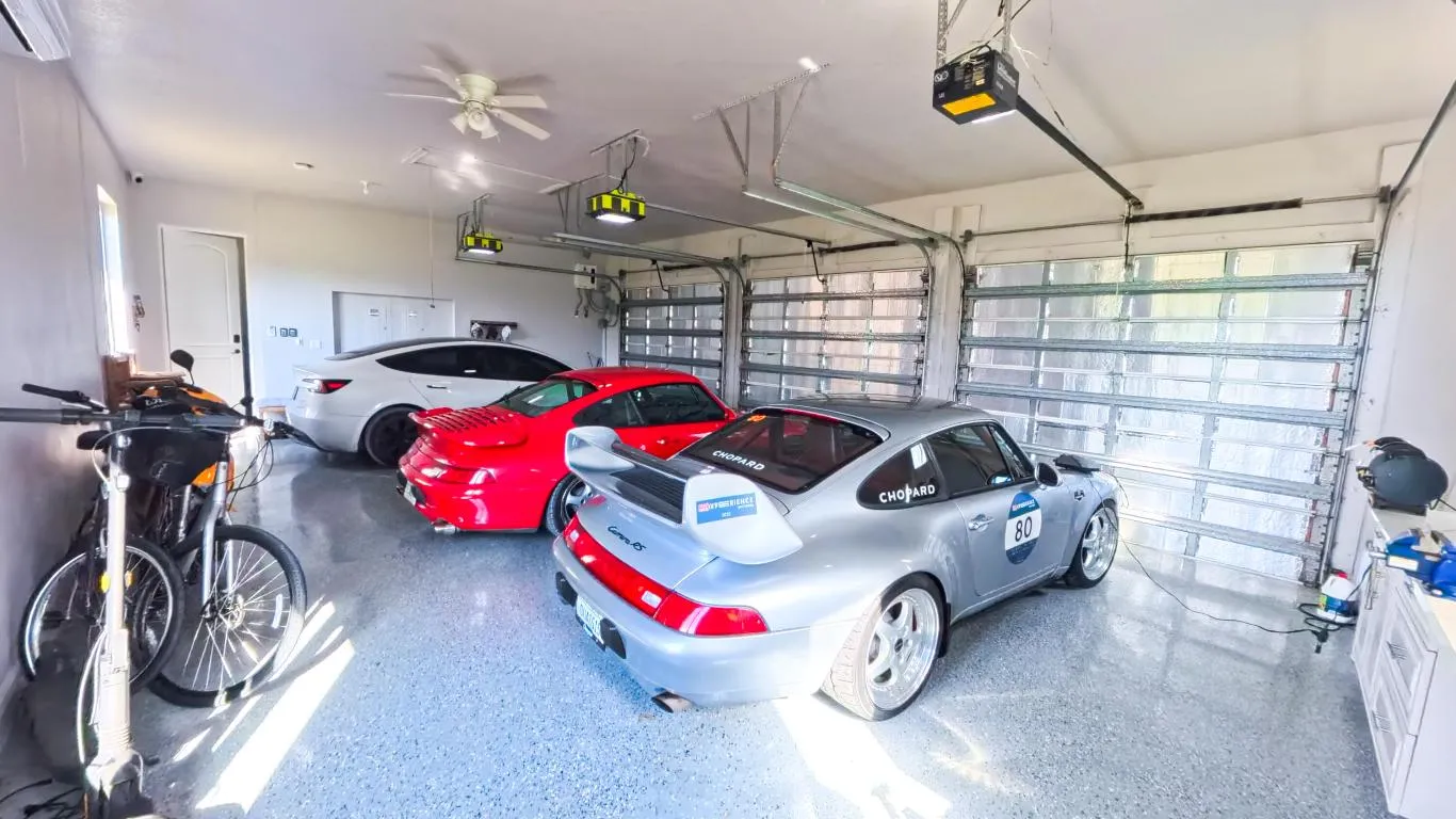Garage 7