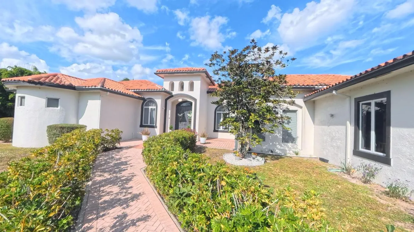 Front house 11