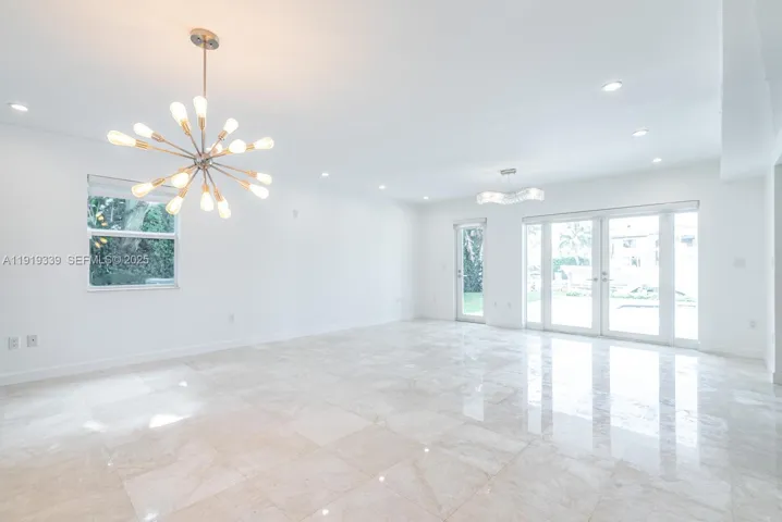Plenty of natural light Dinning/Formal Area
