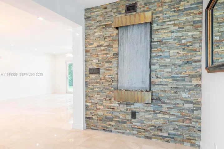 Privacy from the foyer